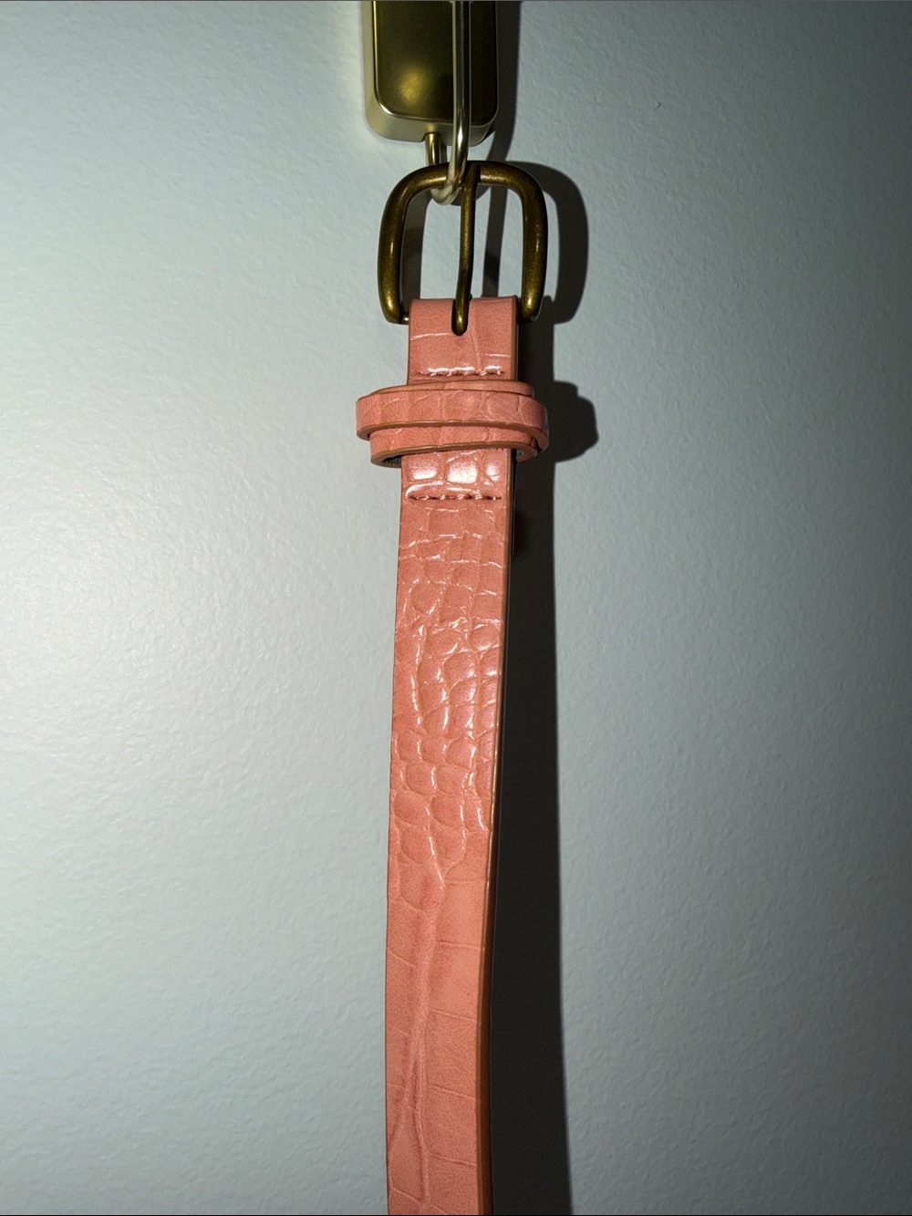 LOFT M Coral Peach Pink Faux Leather Skinny Belt